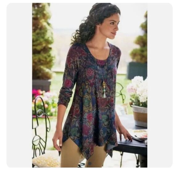 ✨Soft Surroundings Asymmetrical Hem Scoop Neck Paisley Floral Tunic Top✨ - Picture 1 of 6